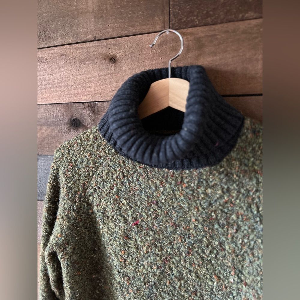 Cynthia Rowley Women's Green Speckled Wool Blend Knit Turtleneck Sweater - Picture 8 of 9